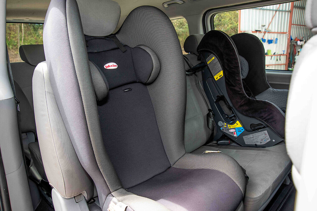 Hyundai 8 Seater People Mover With Child Seats